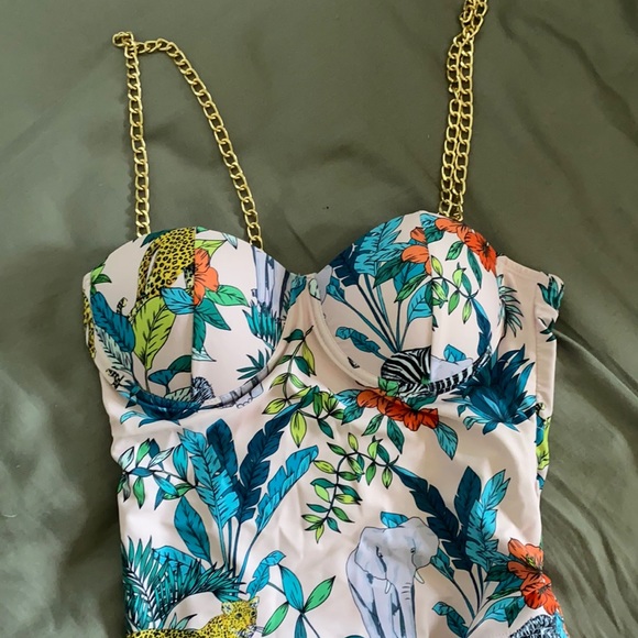 Swim suit - Picture 1 of 5